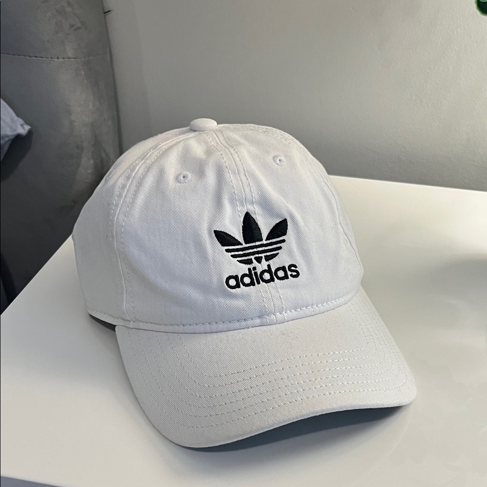 Adidas women’s white baseball cap